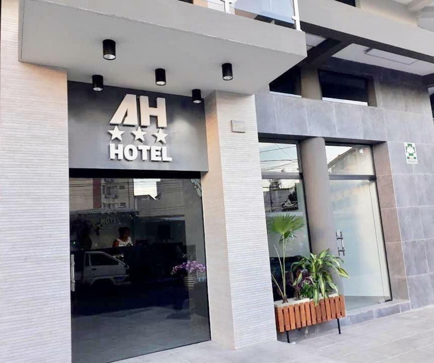 Ah Hotel Santa Cruz de La Sierra Exterior photo
